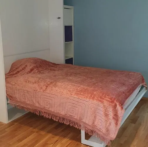 Modern Basement Stavanger, Sola Airport, Kjerag, Preikestolen スタヴァンゲル